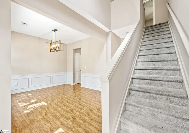 Photo 4 of Single family home for sale at 2 Innisbrook Ln, Simpsonville, SC 29681 | MLS# 1589498 | Listing updated on 2026-09-18