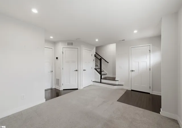 Photo 3 of Townhouse for sale at 33 Itasca Dr, Greenville, SC 29609 | MLS# 1602162 | Listing updated on 2026-09-09