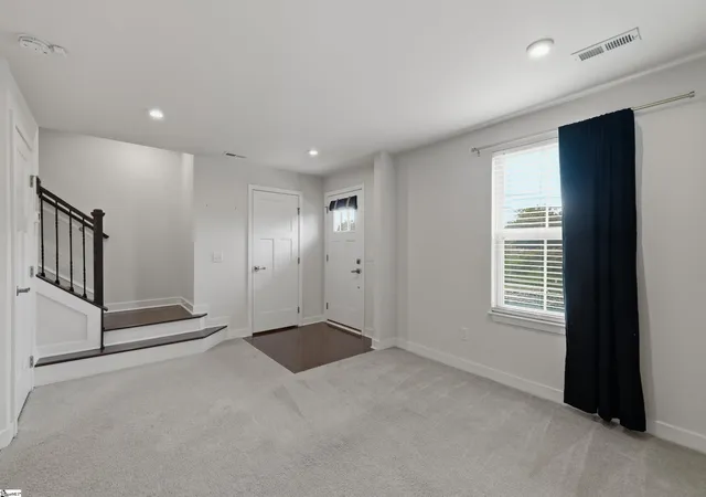 Photo 4 of Townhouse for sale at 33 Itasca Dr, Greenville, SC 29609 | MLS# 1602162 | Listing updated on 2026-09-09