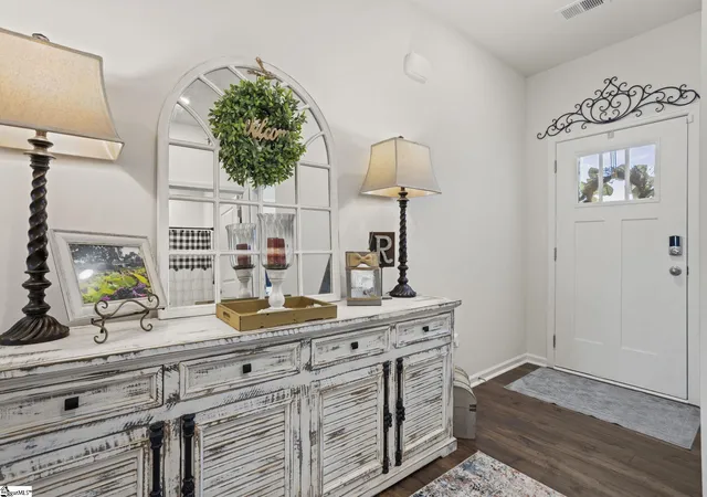 Photo 3 of Single family home for sale at 841 Honeybush Dr, Lyman, SC 29365 | MLS# 1595061 | Listing updated on 2026-09-14