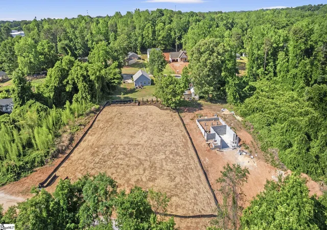 Homes for sale in Taylors, SC | 105 S Silver Lake Dr, Taylors, SC 29687 | MLS# 1597209