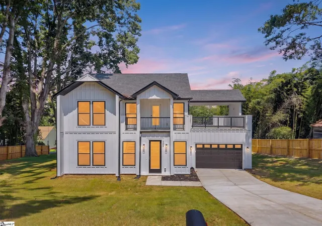 Photo 1 of Single family home for sale at 202 Pine St, Easley, SC 29640 | MLS# 1601175 | Listing updated on 2026-08-18