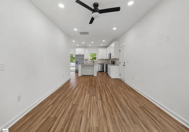 Photo 3 of Single family home for sale at 202 Pine St, Easley, SC 29640 | MLS# 1601175 | Listing updated on 2026-08-18