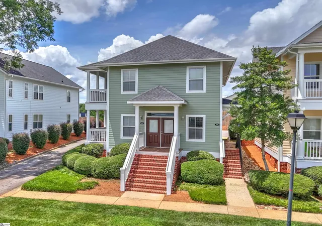 Condo for sale at 16-B Oakhurst Ave, Greenville, SC 29609 | MLS# 1591209