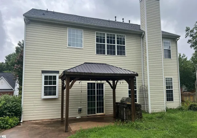 Photo 3 of Sale Pending at 22 Stonewater Dr, Simpsonville, SC 29680 | MLS# 1597824 | Listing updated on 2026-09-18