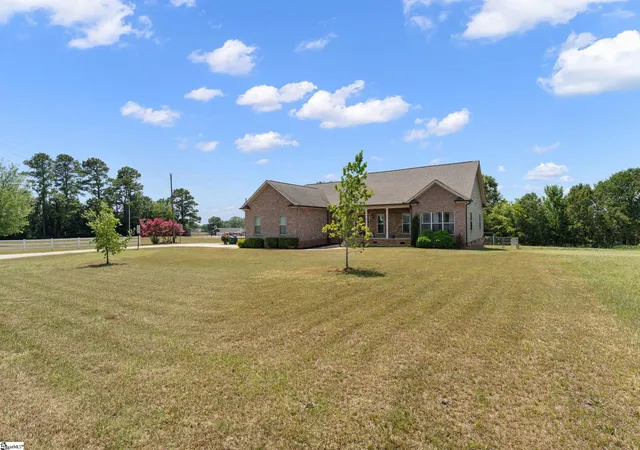 Homes for sale in Boiling Springs, SC | 4401 Parris Bridge Rd, Boiling Springs, SC 29316 | MLS# 1597302