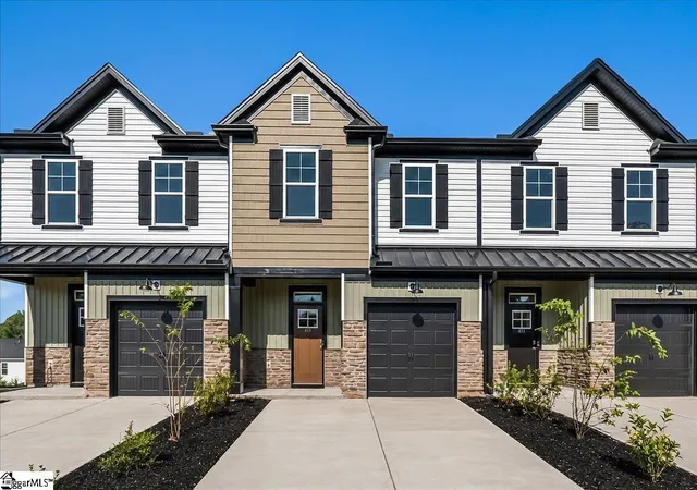 Photo 1 of Sale Pending at 435 Belgrove Wy #Lot 122, Easley, SC 29640 | MLS# 1598812 | Listing updated on 2026-09-10