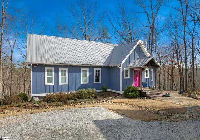 Photo 2 of Single family home for sale at 204 Serenity Dr, Pickens, SC 29671 | MLS# 1582556 | Listing updated on 2026-09-01
