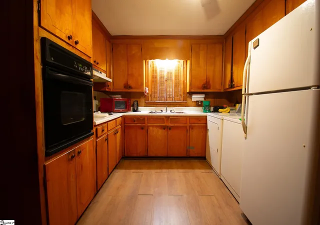Photo 4 of Sale Pending at 205 Warwick St, Anderson, SC 29621 | MLS# 1602178 | Listing updated on 2026-08-28
