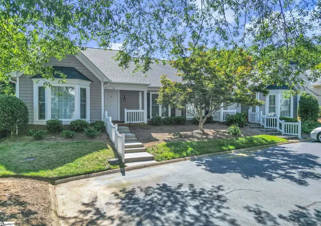 Photo 2 of Townhouse for sale at 40 Wood Pointe Dr #34, Greenville, SC 29615 | MLS# 1601678 | Listing updated on 2026-09-08