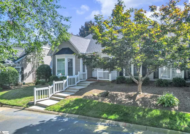 Photo 3 of Townhouse for sale at 40 Wood Pointe Dr #34, Greenville, SC 29615 | MLS# 1601678 | Listing updated on 2026-09-08