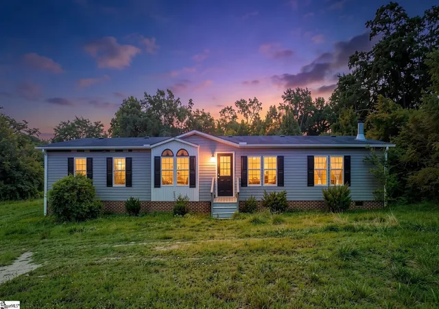 3rd image of 13869 S Hwy 101 Hwy, Gray Court, SC 29645 | MLS# 1595912