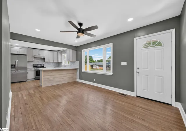 Photo 3 of Single family home for sale at 616 Carey St, Anderson, SC 29624 | MLS# 1597397 | Listing updated on 2026-09-10