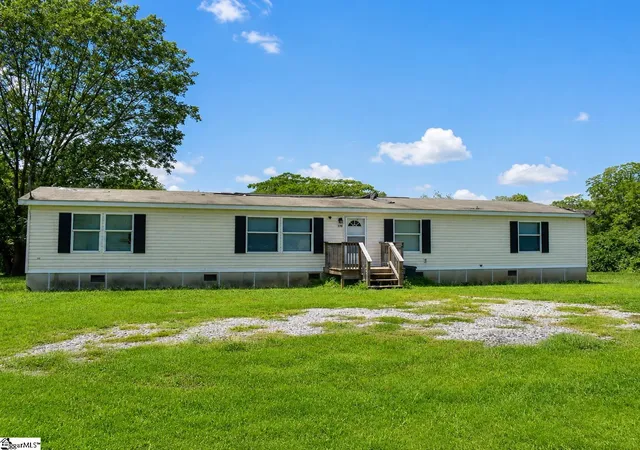 Photo 1 of Manufactured home for sale at 170 Cooper Rd, Campobello, SC 29322 | MLS# 1599694 | Listing updated on 2026-09-06