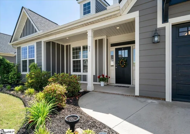 Photo 3 of Sale Pending at 21 Barron Glenn Wy, Anderson, SC 29621 | MLS# 1592578 | Listing updated on 2026-09-17