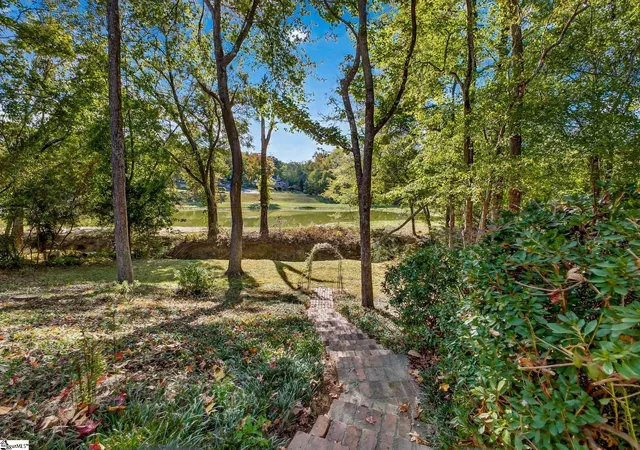 Photo 3 of Single family home for sale at 206 Honey Horn Dr, Simpsonville, SC 29681 | MLS# 1587804 | Listing updated on 2026-09-04