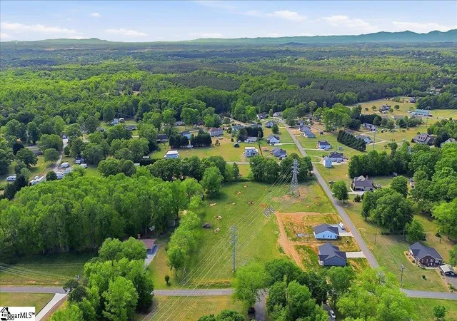 1st image of 220 Wedgewood Rd, Inman, SC 29349 | MLS# 1589114