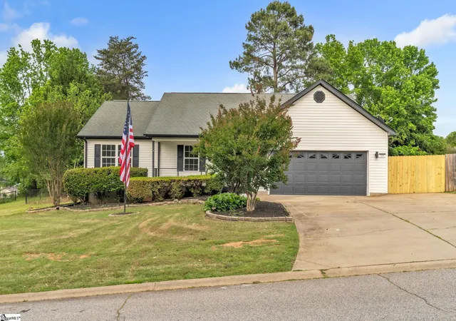 Photo 1 of Sale Pending at 325 James Allgood Dr, Inman, SC 29349 | MLS# 1590327 | Listing updated on 2026-08-31