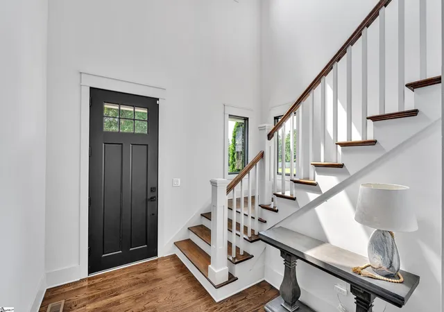 Photo 3 of Single family home for sale at 9 Azalea Spring Ct, Greenville, SC 29615 | MLS# 1599301 | Listing updated on 2026-09-08