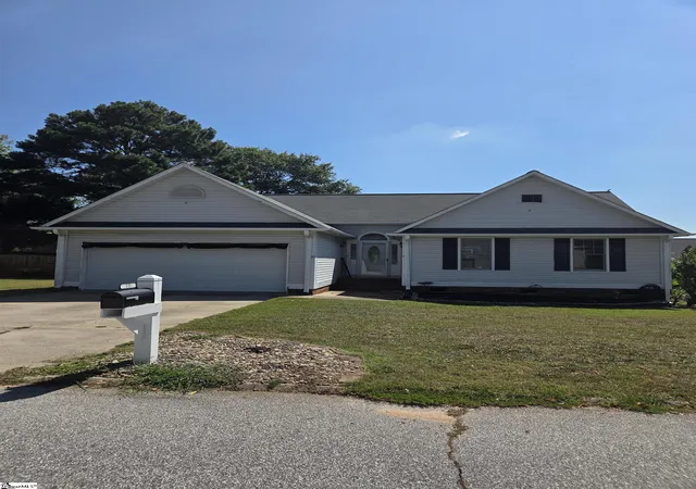 Homes for sale in Fountain Inn, SC | 16 Fitzpatrick Ct, Fountain Inn, SC 29644 | MLS# 1597333