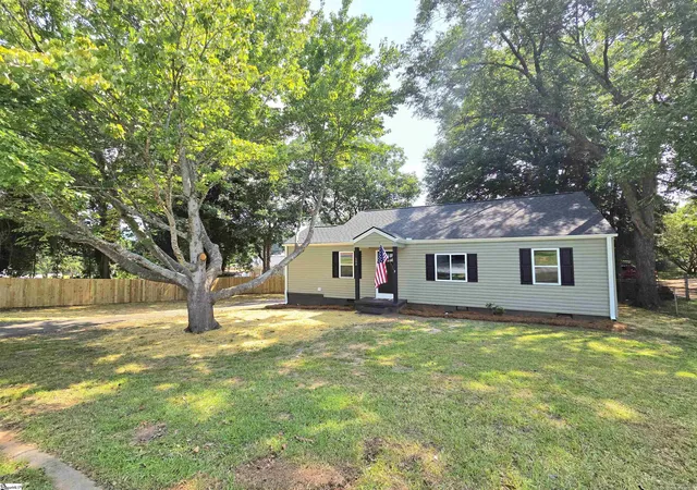 Photo 2 of Single family home for sale at 508 Tindal Rd, Greenville, SC 29617 | MLS# 1599180 | Listing updated on 2026-09-11
