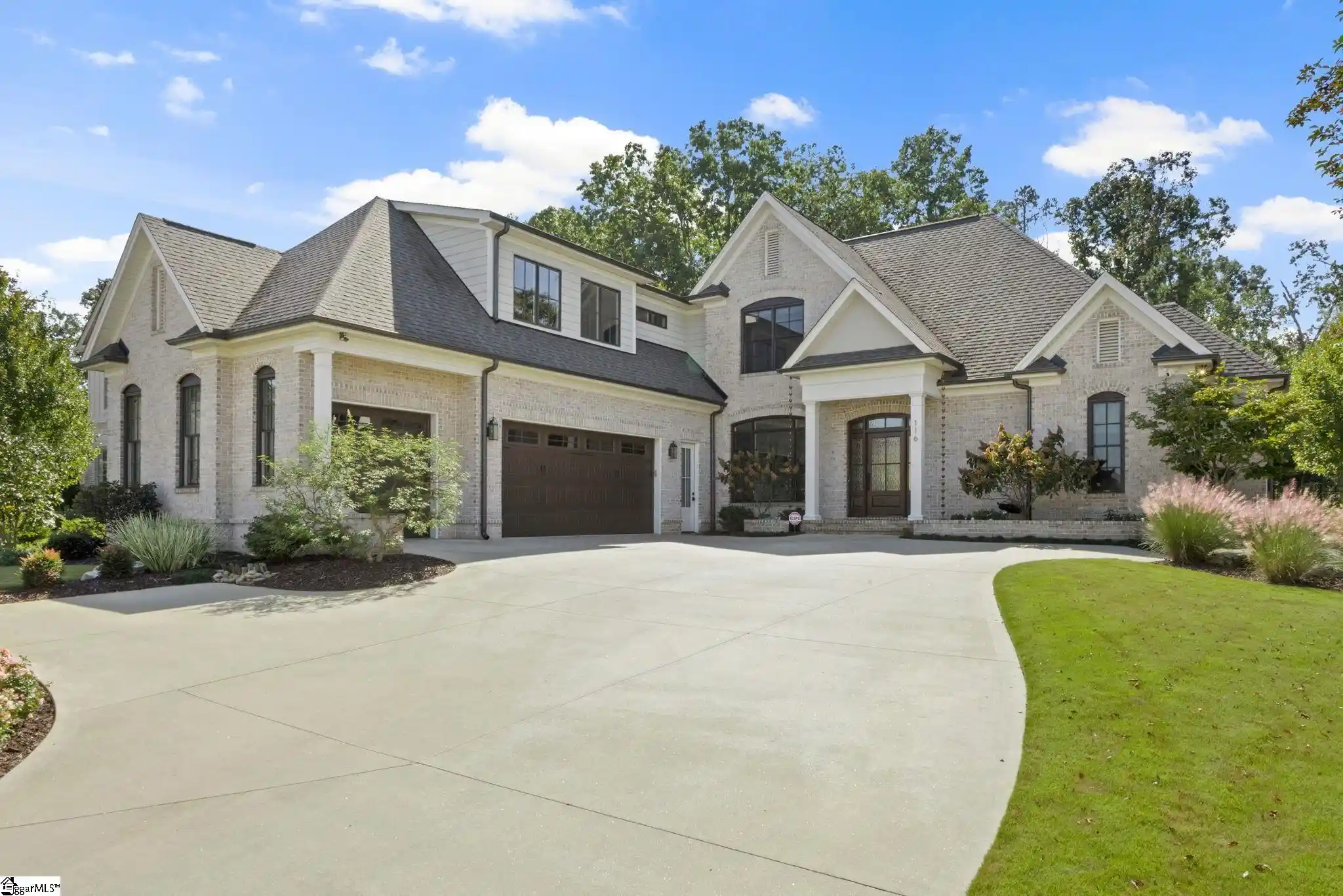 Photo 1 of Single family home for sale at 116 Fernbank Ct, Simpsonville, SC 29681 | MLS# 1607374 | Listing updated on 2026-10-22