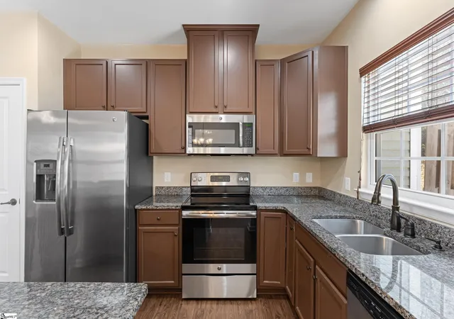 Photo 2 of Townhouse for sale at 127 Emerywood Ln, Greenville, SC 29607 | MLS# 1585663 | Listing updated on 2026-09-01