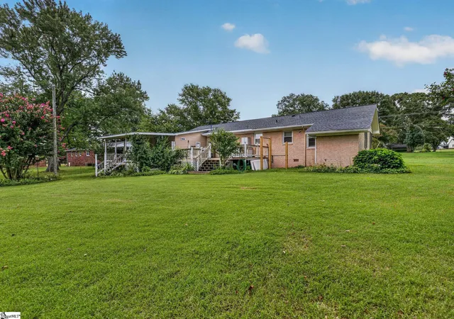 Photo 3 of Sale Pending at 1660 Holly Springs Rd, Inman, SC 29349 | MLS# 1599929 | Listing updated on 2026-09-11
