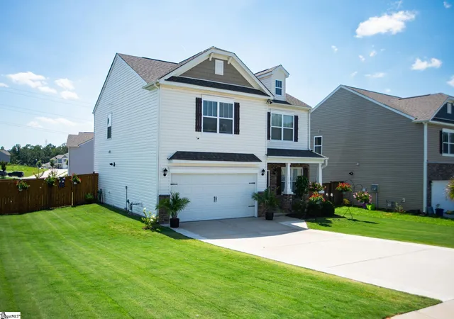 Photo 2 of Single family home for sale at 1098 Elmswell Ln, Lyman, SC 29365 | MLS# 1602158 | Listing updated on 2026-08-27