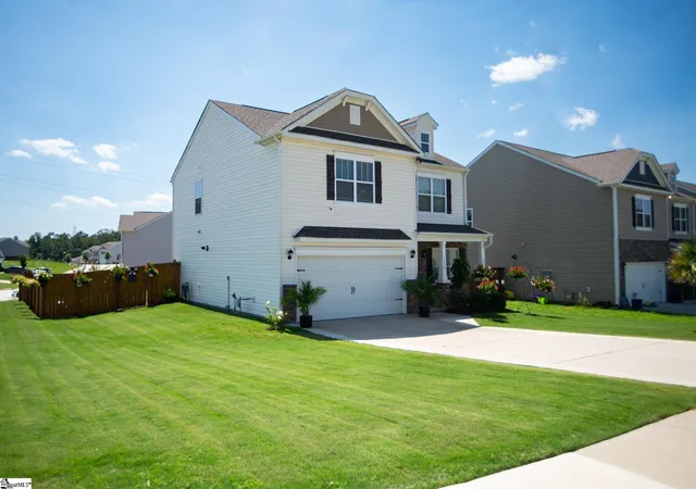 Photo 3 of Single family home for sale at 1098 Elmswell Ln, Lyman, SC 29365 | MLS# 1602158 | Listing updated on 2026-08-27