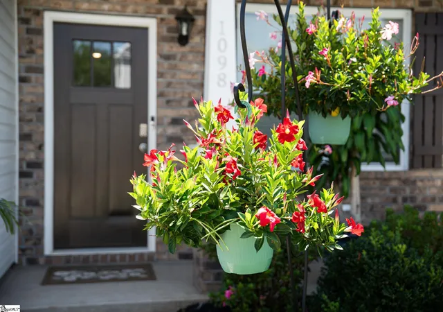 Photo 5 of Single family home for sale at 1098 Elmswell Ln, Lyman, SC 29365 | MLS# 1602158 | Listing updated on 2026-08-27