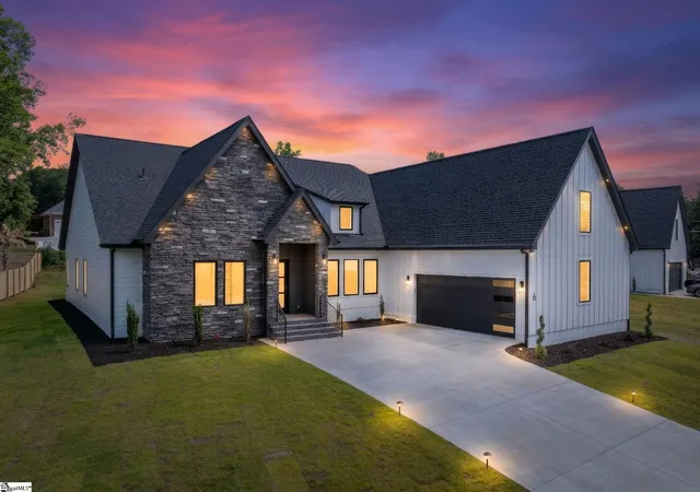 Single family home for sale at 6 Aetna Springs Ct, Taylors, SC 29687 | MLS# 1566292 | Listing updated on 2026-08-18