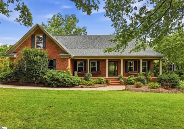 Photo 1 of Single family home for sale at 621 Jenkins Bridge Rd, Simpsonville, SC 29680 | MLS# 1597886 | Listing updated on 2026-09-18