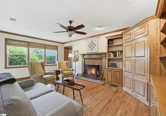 Photo 3 of Single family home for sale at 621 Jenkins Bridge Rd, Simpsonville, SC 29680 | MLS# 1597886 | Listing updated on 2026-09-18