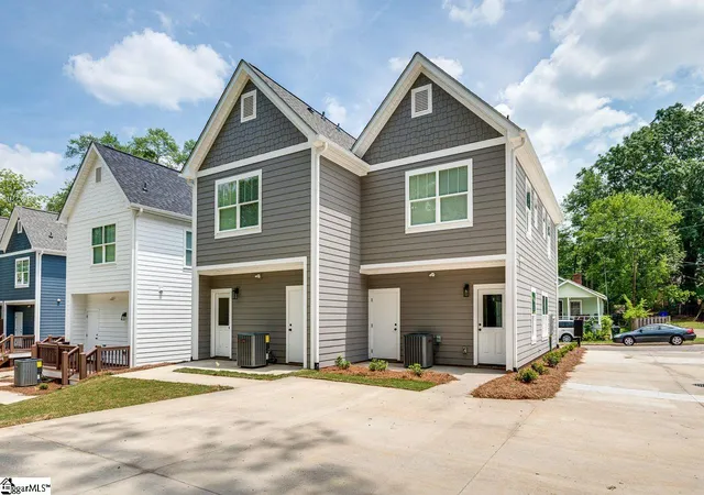Photo 2 of Multi family home for sale at 10 Howard St, Greenville, SC 29611 | MLS# 1601513 | Listing updated on 2026-09-04