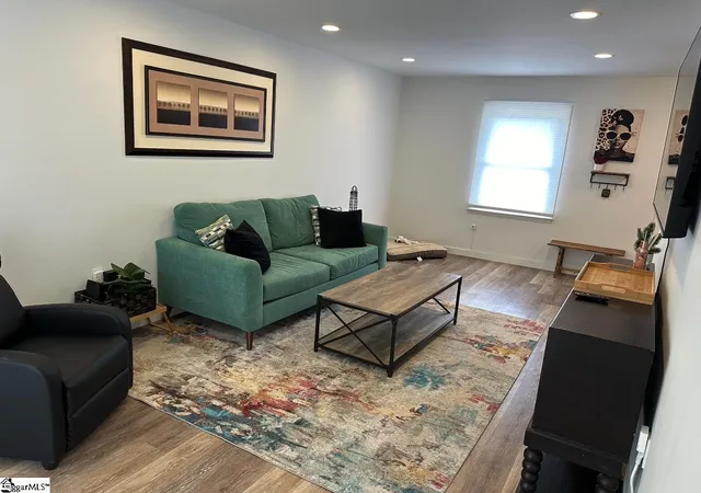 Listing Photo 3 - Condo for sale in building located at 3706 E N St, Greenville, SC 29615