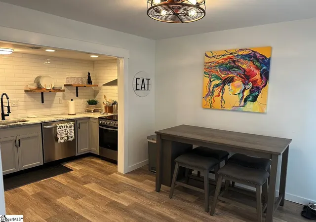 Listing Photo 4 - Condo for sale in building located at 3706 E N St, Greenville, SC 29615