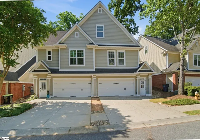 1st image of 15 Edge Ct, Greenville, SC 29609