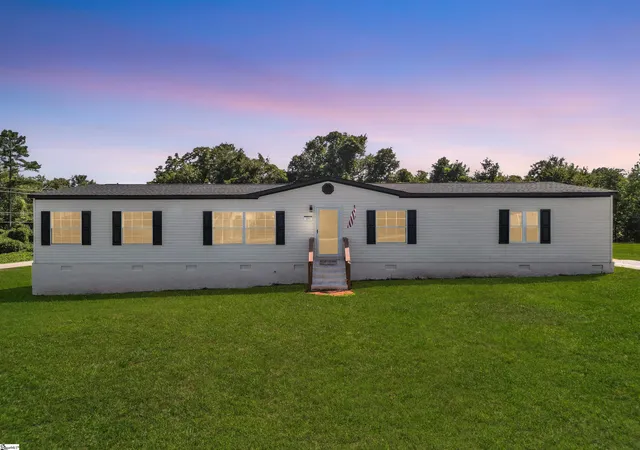 1st image of 105 Mallard Ln, Gaffney, SC 29341 | MLS# 1599458