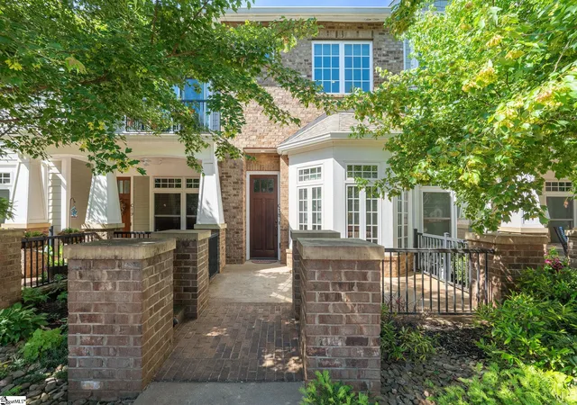 Photo 1 of Townhouse for sale at 100 S Hudson St, Greenville, SC 29601 | MLS# 1590630 | Listing updated on 2026-09-01
