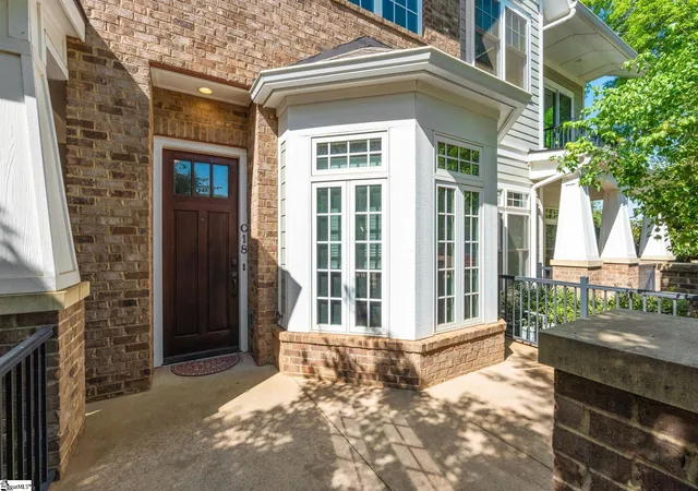 Photo 2 of Townhouse for sale at 100 S Hudson St, Greenville, SC 29601 | MLS# 1590630 | Listing updated on 2026-09-01