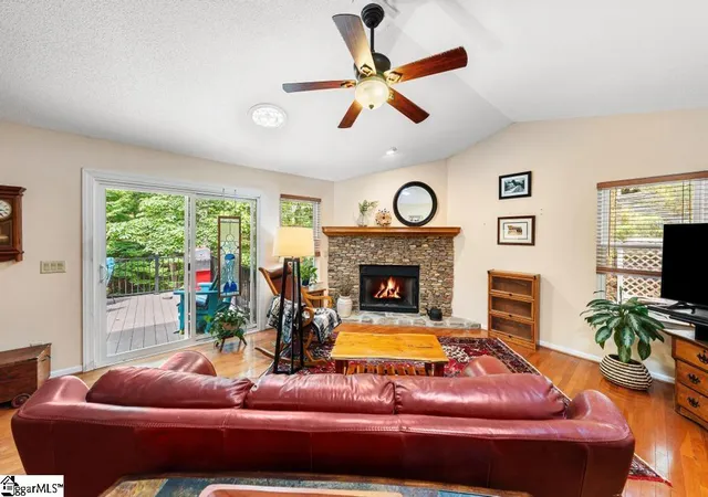 Homes for sale in Westminster, SC | 1303 S Arrowhead Dr, Westminster, SC 29693 | MLS# 1597408