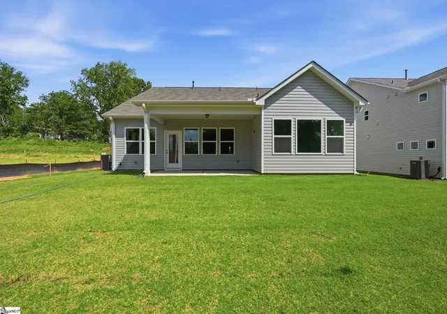 Photo 3 of Single family home for sale at 340 Blane Ct, Inman, SC 29349 | MLS# 1585939 | Listing updated on 2026-08-13