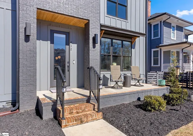 Photo 4 of Sale Pending at 412 Perry Ave, Greenville, SC 29601 | MLS# 1582795 | Listing updated on 2026-03-24