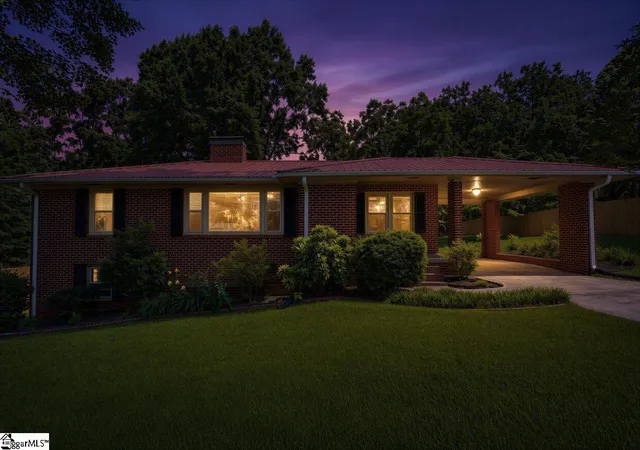 1st image of 103 Autumn Dr, Greenville, SC 29611 | MLS# 1596421