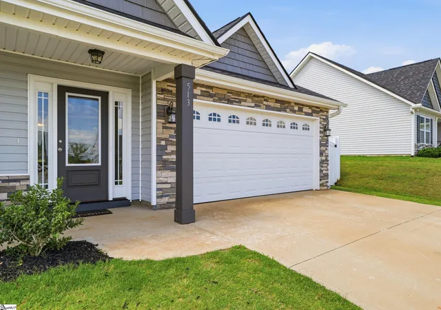 Photo 2 of Single family home for sale at 513 Fairlead Ln, Chesnee, SC 29323 | MLS# 1594492 | Listing updated on 2026-08-24
