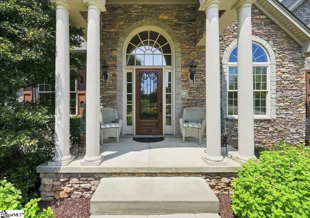 Photo 2 of Single family home for sale at 18 Redwing Ct, Greer, SC 29651 | MLS# 1600743 | Listing updated on 2026-08-13
