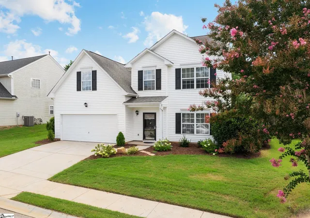 Photo 2 of Single family home for sale at 5 Fundy Ct, Simpsonville, SC 29681 | MLS# 1600208 | Listing updated on 2026-10-14