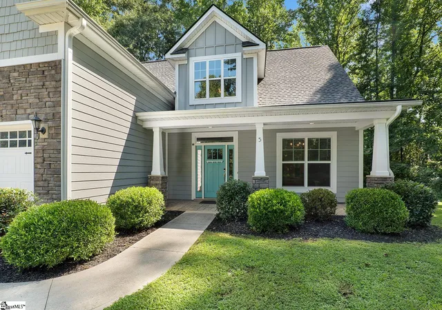Photo 2 of Single family home for sale at 5 Keystone Ct, Travelers Rest, SC 29690 | MLS# 1601001 | Listing updated on 2026-09-14