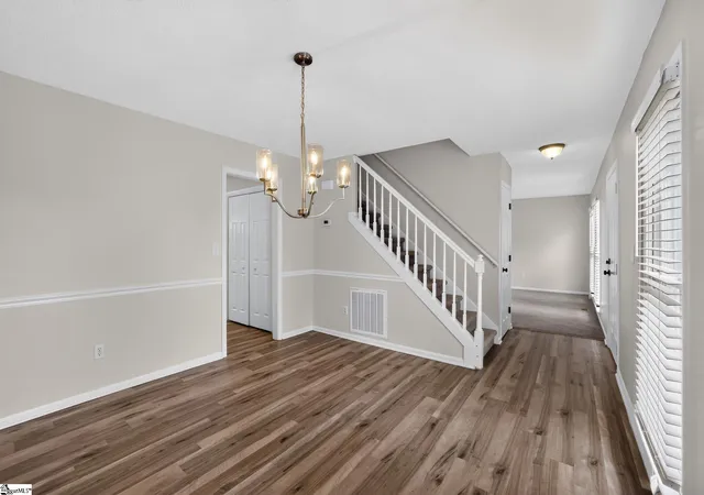 Photo 2 of Sale Pending at 205 Ansley Dr, Simpsonville, SC 29681 | MLS# 1595166 | Listing updated on 2026-10-26